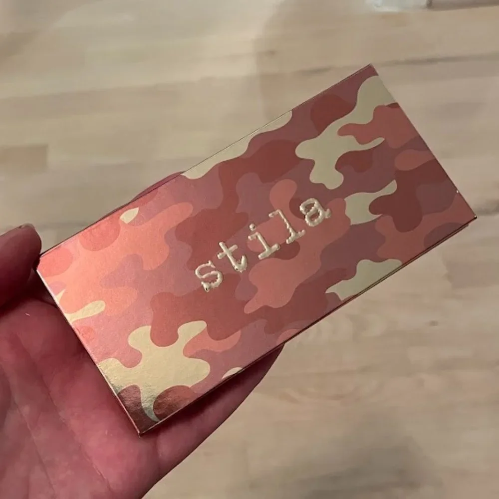 NIB Stila Nobility Eye Shadow Palette - Picture 2 of 4
